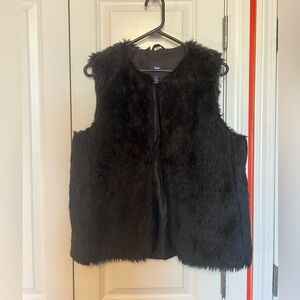 GAP Black Faux Fur Vest